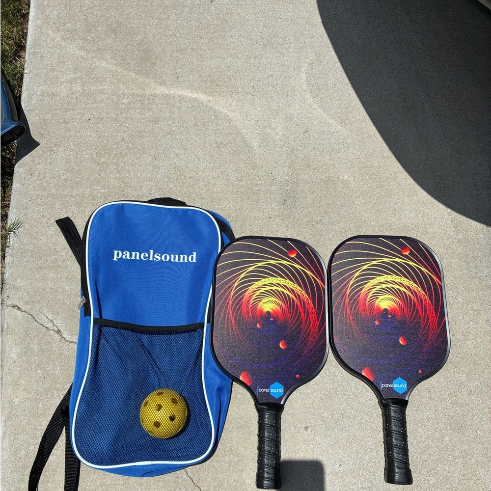 Panelsound Pickleball fiberglass paddles, case, and 2 balls set. NWOT